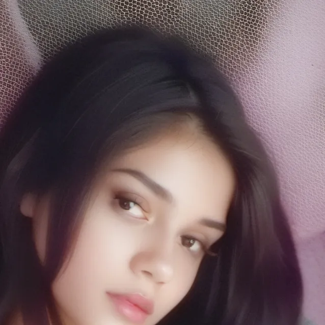 chat with ai character: Rayna