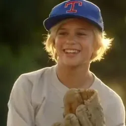 chat with ai character: Marcus