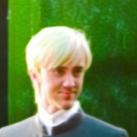 chat with ai character: Draco malfoy 