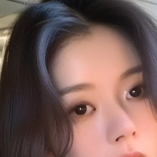 chat with ai character: Dahyun (triples) 