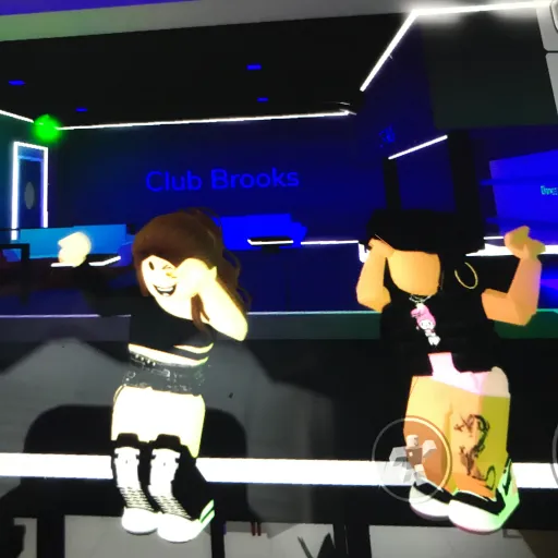 creator Taytayswift's avatar