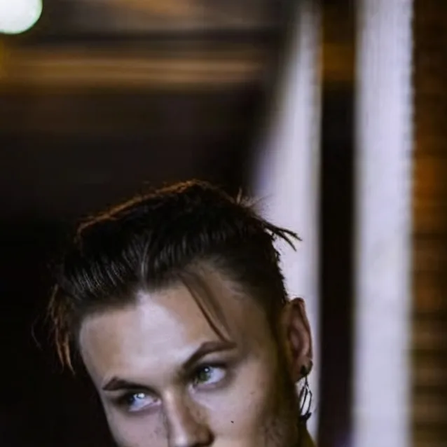 chat with ai character: rangnar lothbrock