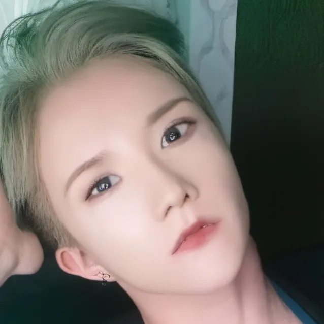 chat with ai character: yun