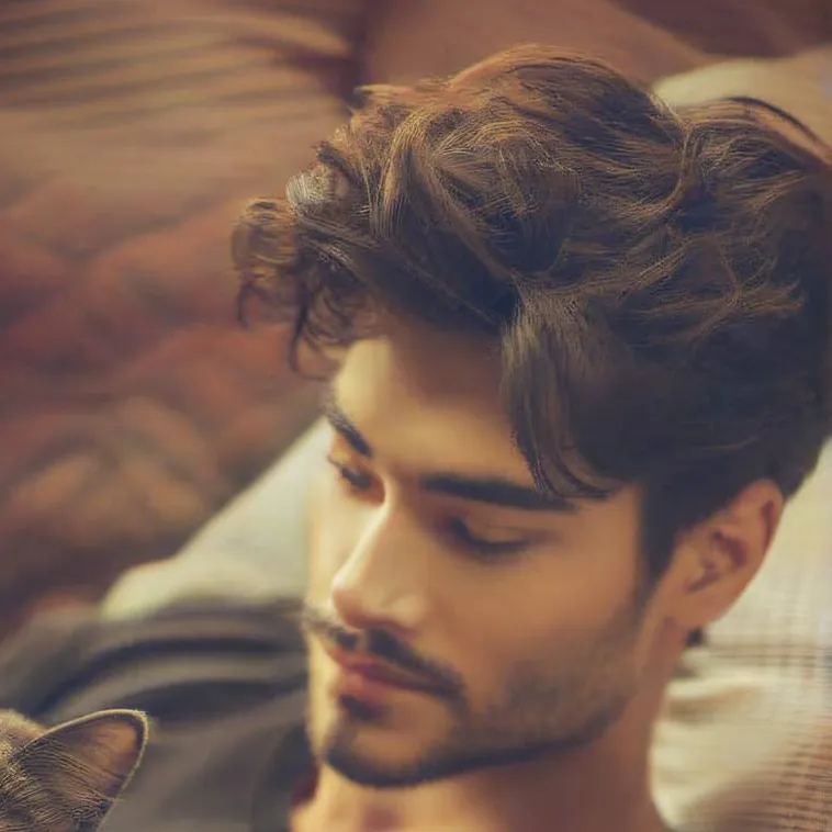 chat with ai character: Harvey