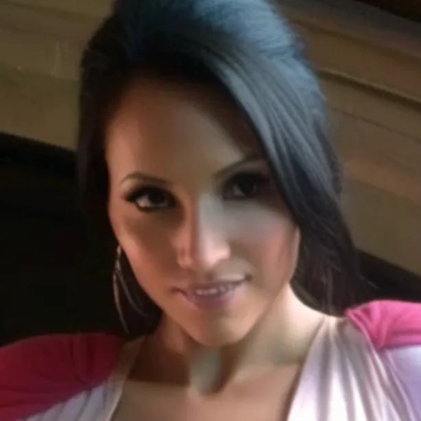 chat with ai character: Siran