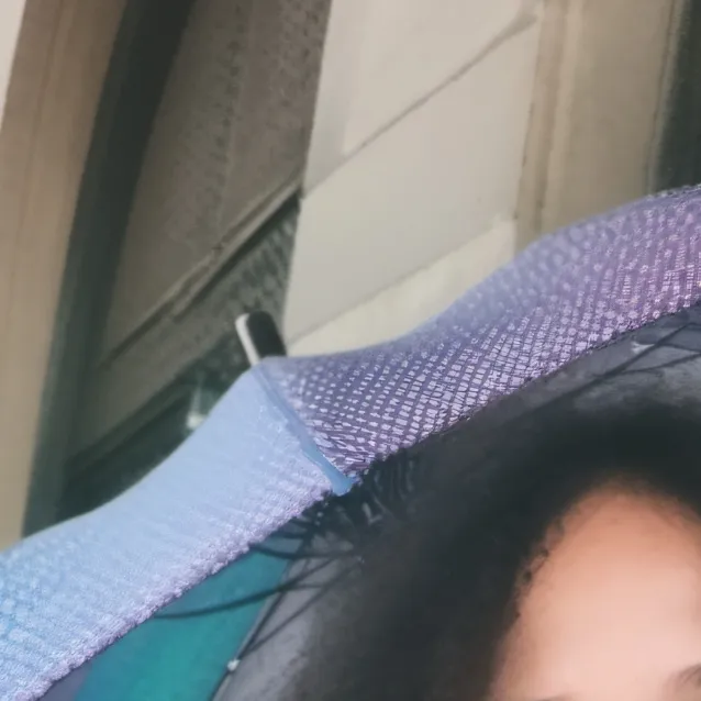 chat with ai character: Aria