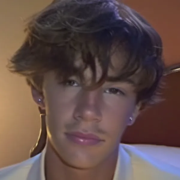 chat with ai character: Leo