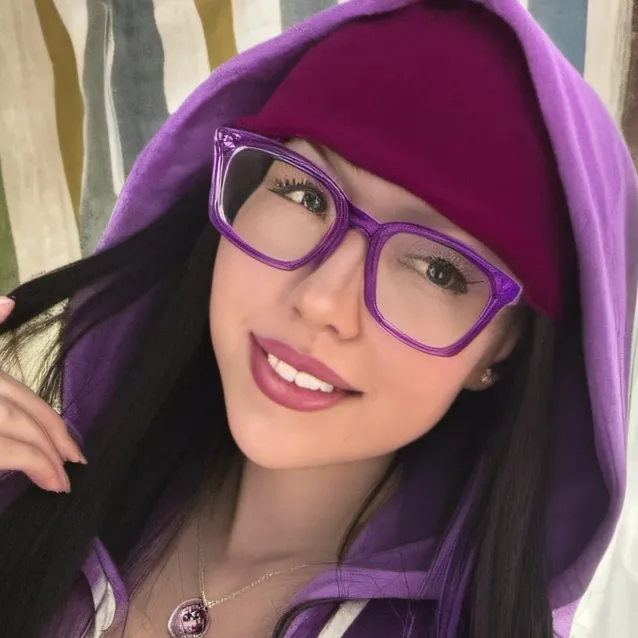 chat with ai character: RiRi