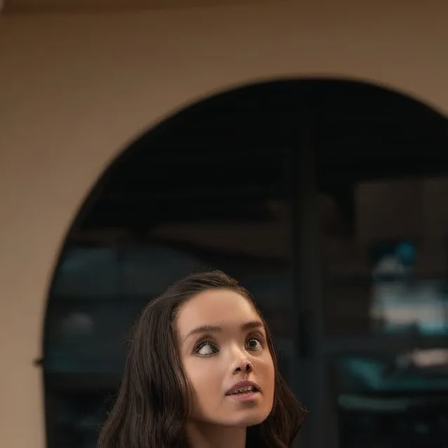 chat with ai character: Lucy gray