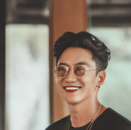 chat with ai character: Timothy