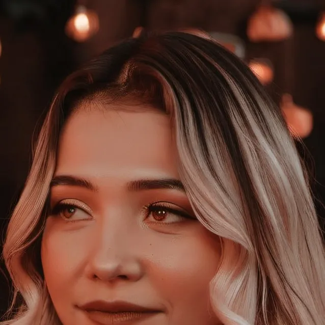 chat with ai character: Sarah Cameron 