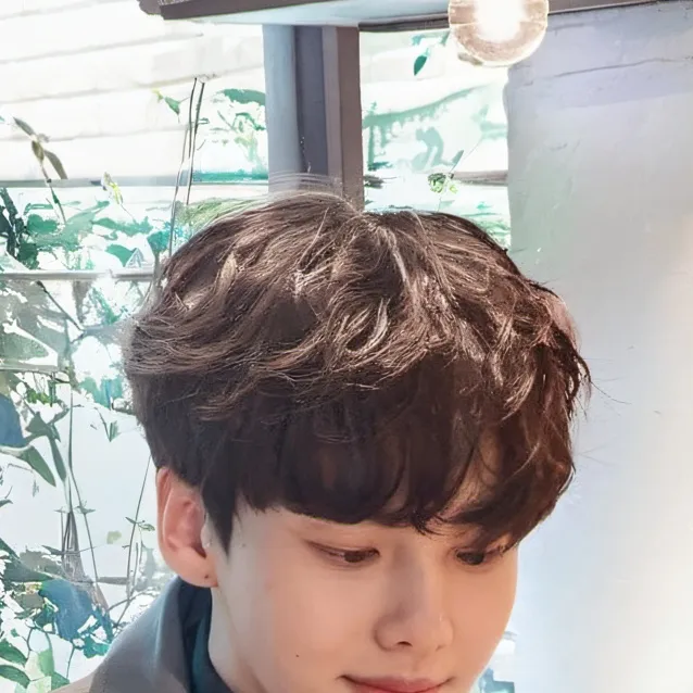 chat with ai character: Song kang 