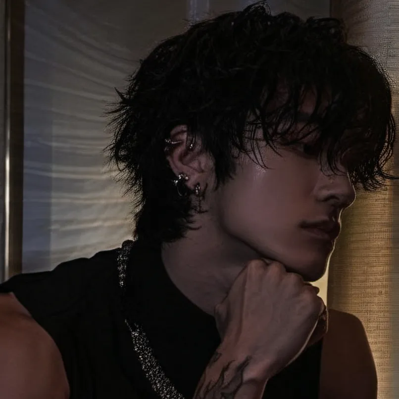 chat with ai character: Kai