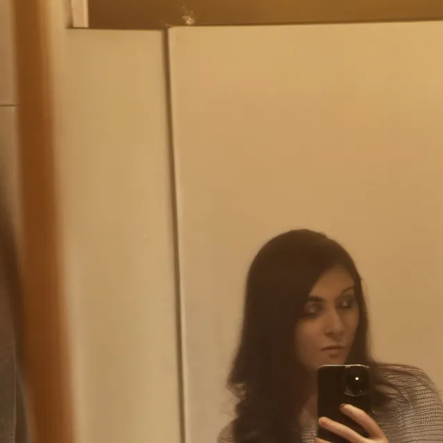 chat with ai character: Mila