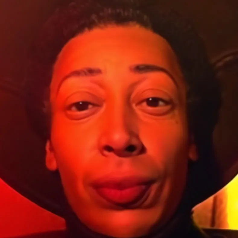 chat with ai character: •~Sherry~•