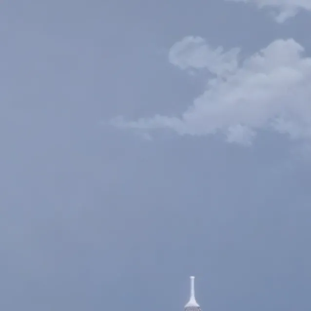 chat with ai character: HH