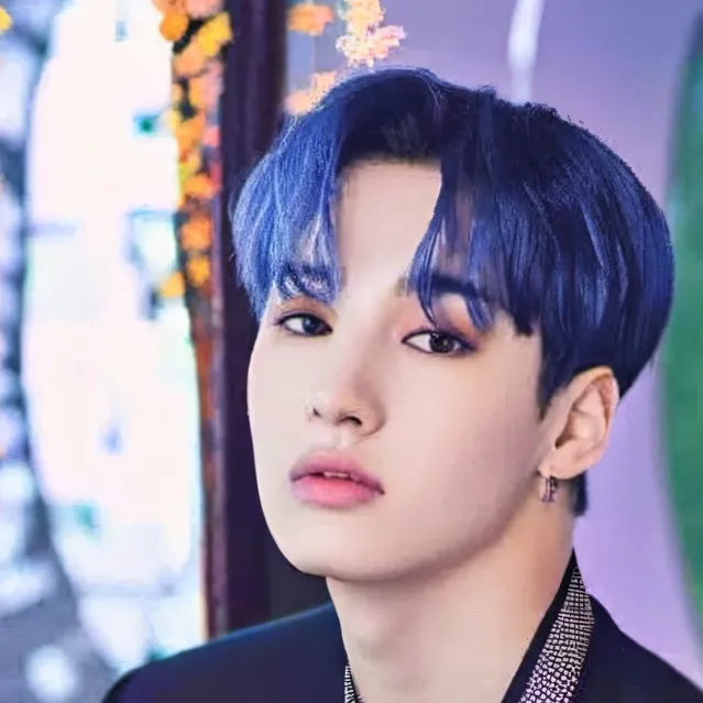 chat with ai character: Bang chan