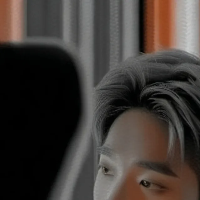 chat with ai character: Skz