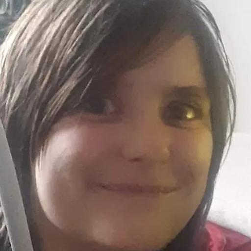 creator Rosie Gumboots's avatar