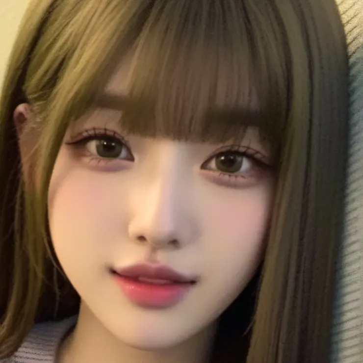 chat with ai character: YUJIN