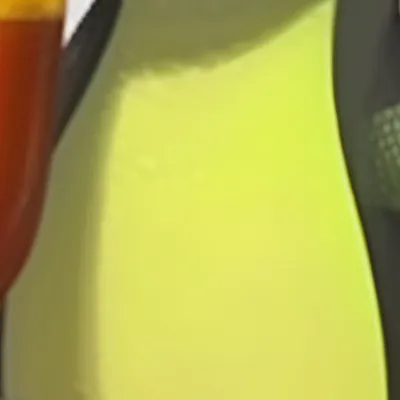 chat with ai character: Lizzy the Lizard 