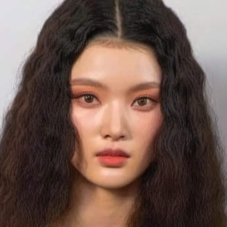 chat with ai character: Danielle