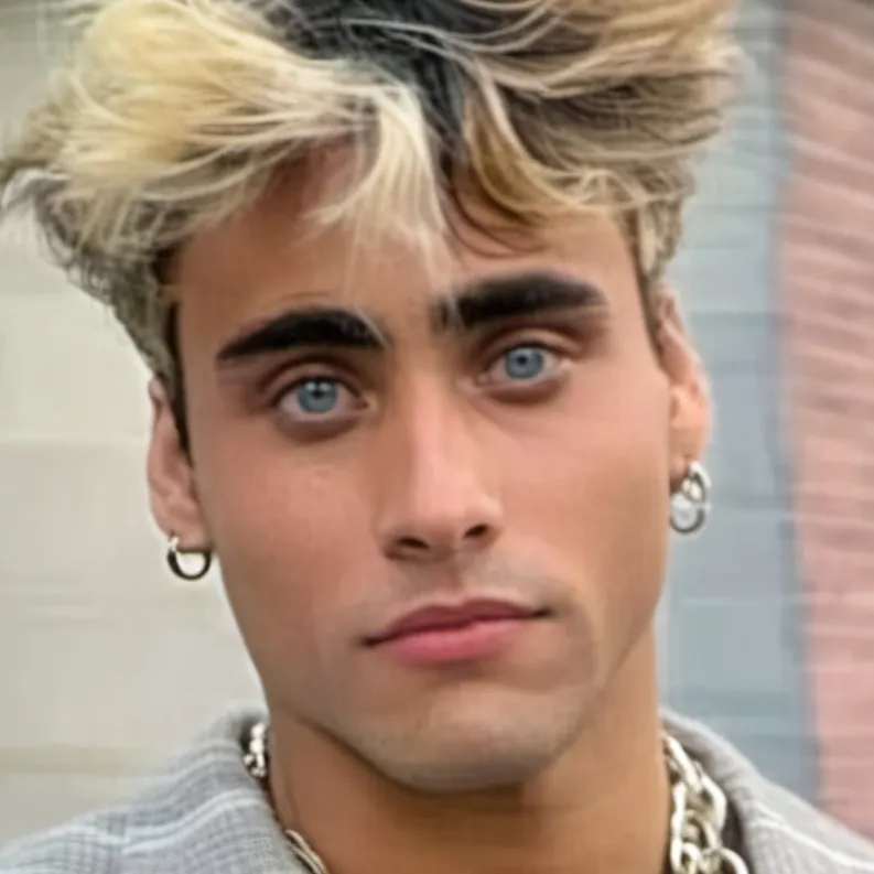 chat with ai character: Darius dobre