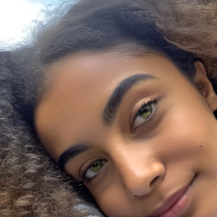 chat with ai character: Olivia