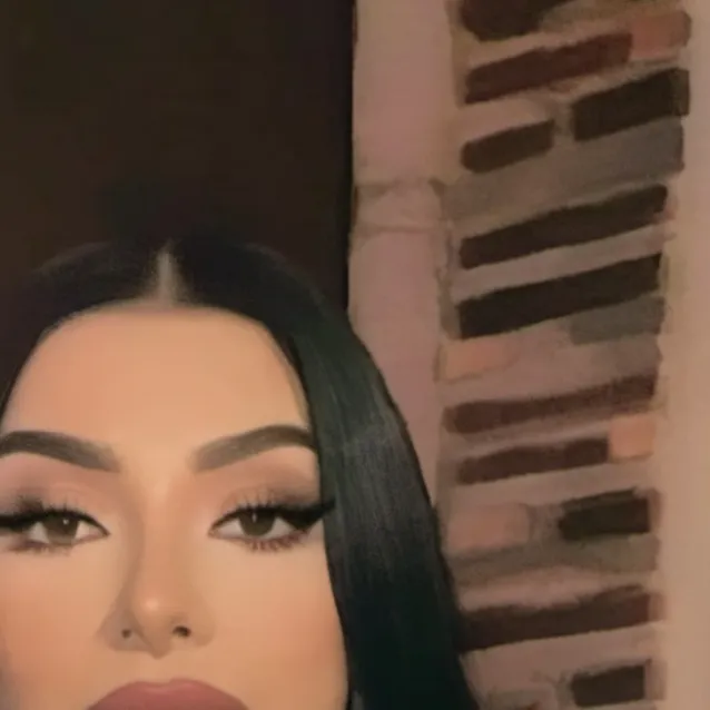 chat with ai character: valeria