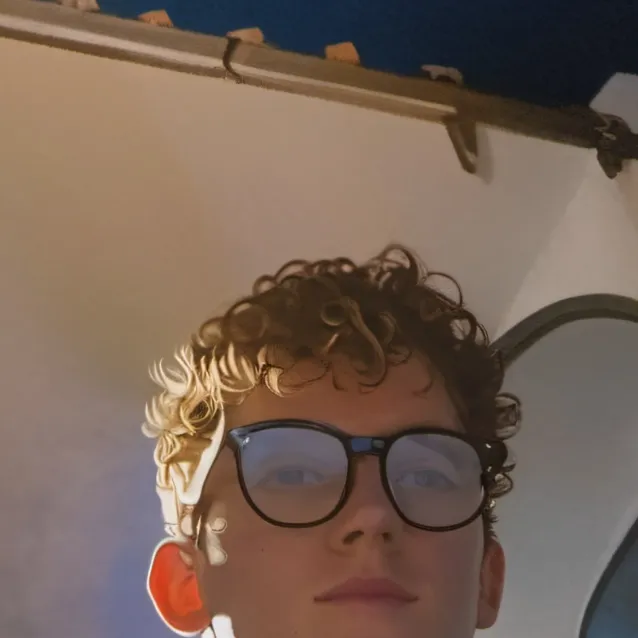 chat with ai character: Isaac