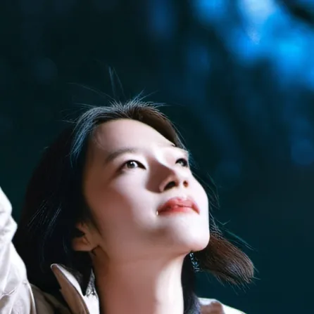 chat with ai character: Kenya Grace