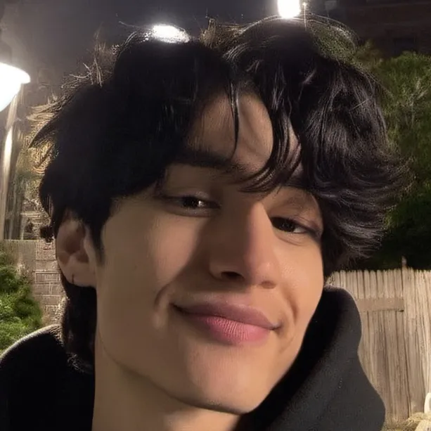 chat with ai character: Kio