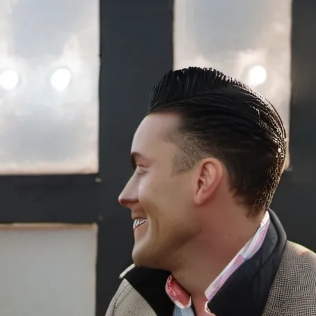 chat with ai character: Ronaldo