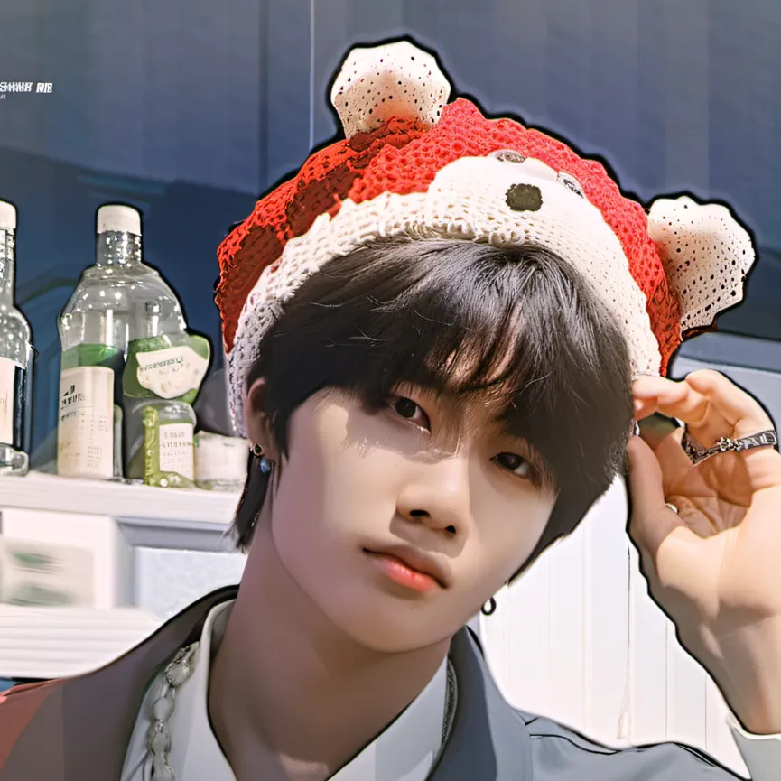 chat with ai character: Min