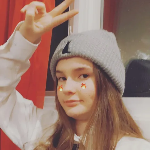 creator Lee-Lou's avatar