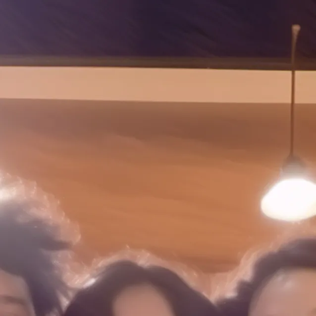 chat with ai character: 3 besties