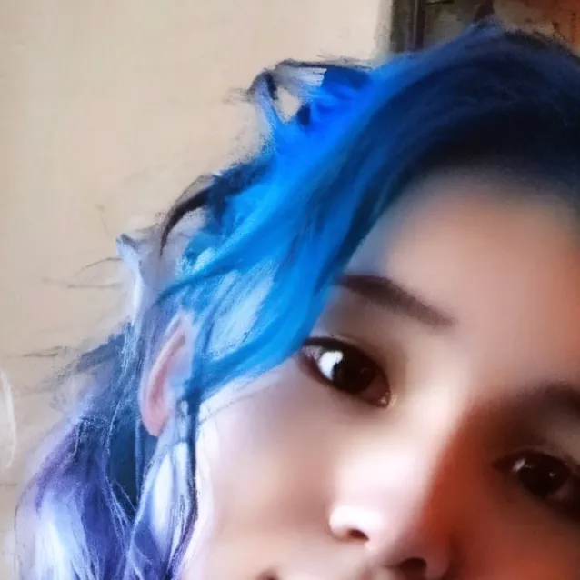 chat with ai character: mica