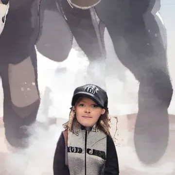 chat with ai character: Ur pets