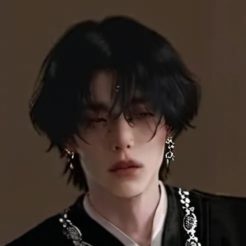 chat with ai character: Yun-Chan