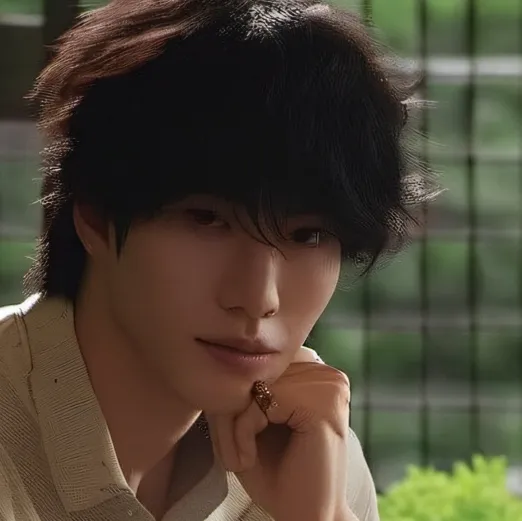 chat with ai character: Liam