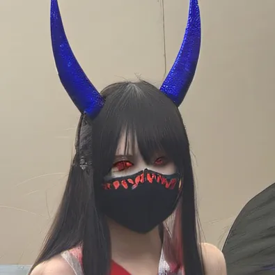 chat with ai character: The masked fox(Ash