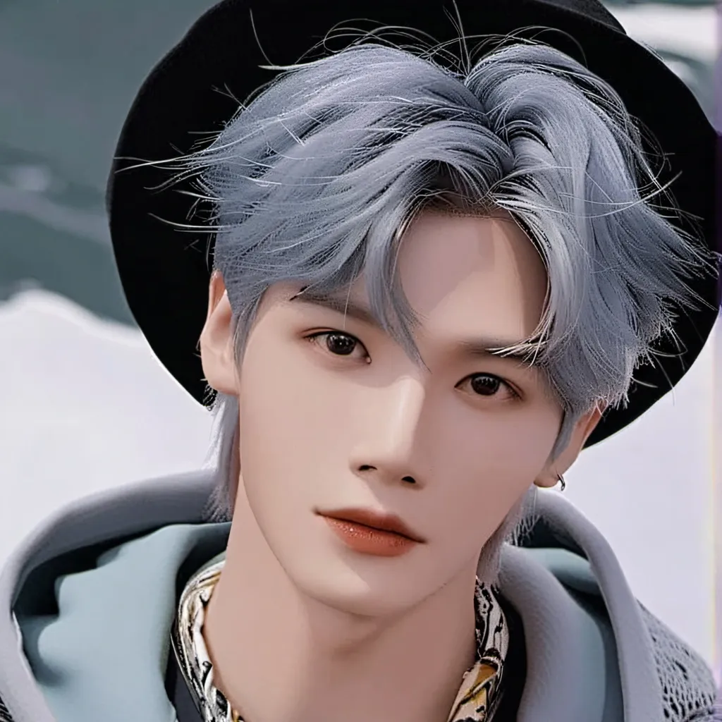 chat with ai character: Leeknow