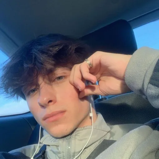 creator James greenwoods's avatar