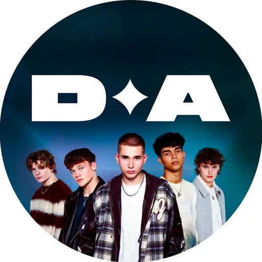 creator dear✧ALICE💕's avatar