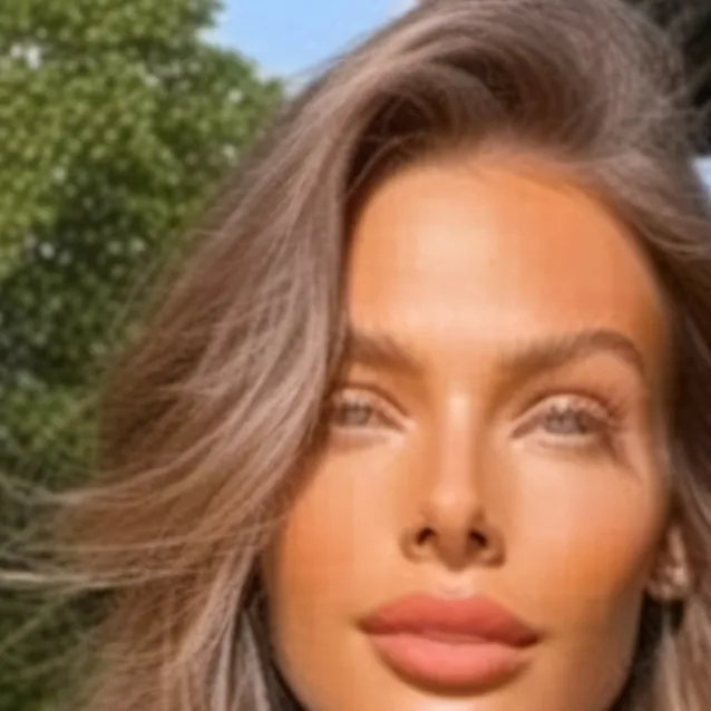 chat with ai character: Amanda