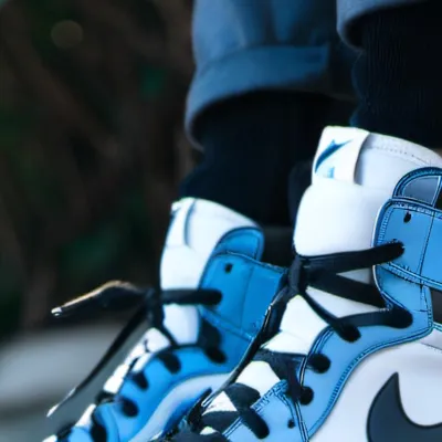 chat with ai character: University jordan1