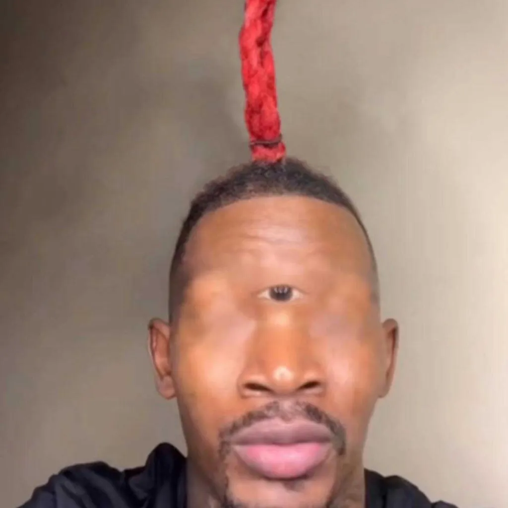 chat with ai character: eye of rah