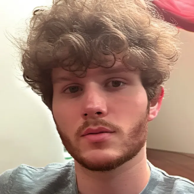 chat with ai character: JMANCURLY 