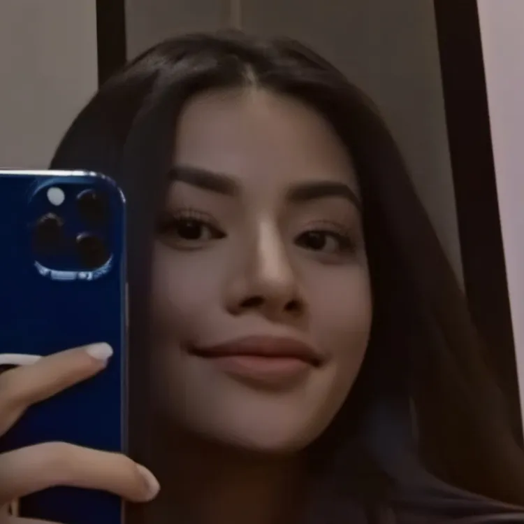 chat with ai character: Saza 