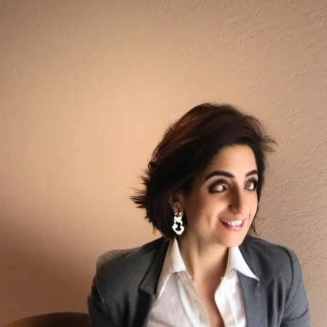 chat with ai character: Natasha Samreny